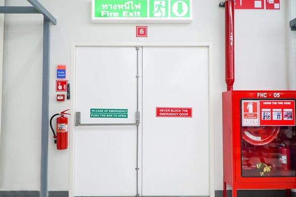 Hoe werken brandwerende deuren om levens en eigendommen te beschermen? Hoe werken brandwerende deuren om levens en eigendommen te beschermen?